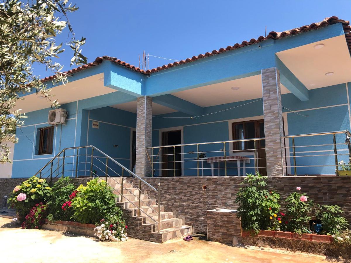 Apartament Oni